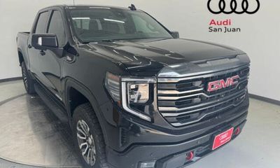 2022 GMC Sierra AT4