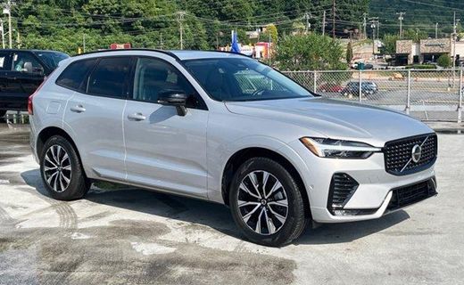2024 Volvo XC60 Plus Dark