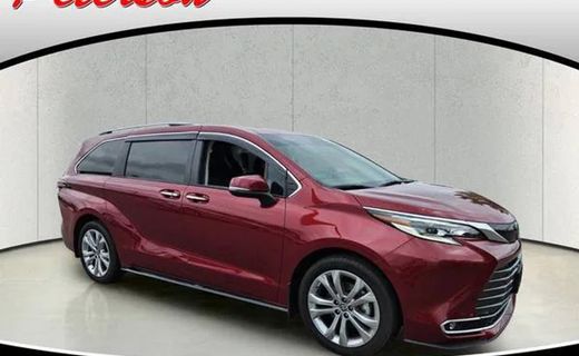 2023 Toyota Sienna Platinum