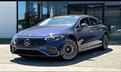 2023 Mercedes-Benz EQS-Class Sedan EQS