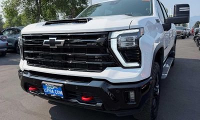 2025 Chevrolet Silverado HD LTZ