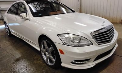 2010 Mercedes-Benz S-Class S550