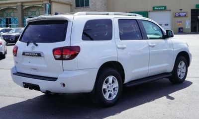 2022 Toyota Sequoia SR5