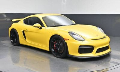 2016 Porsche Cayman GT4