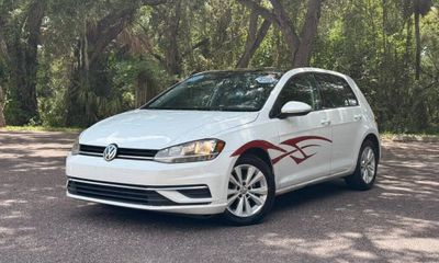 2020 Volkswagen Golf TSI