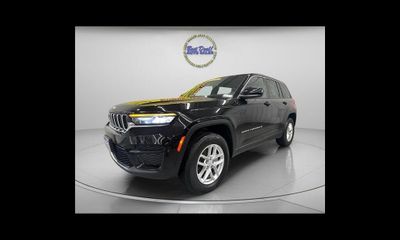 2024 Jeep Grand Cherokee Laredo