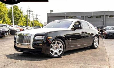 2010 Rolls-Royce Ghost Sedan