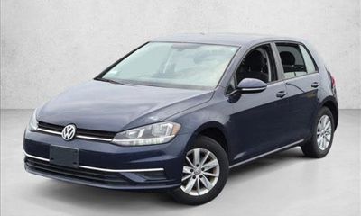 2019 Volkswagen Golf S SE
