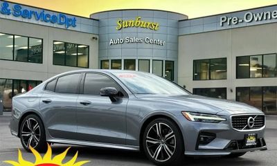 2019 Volvo S60 R Design