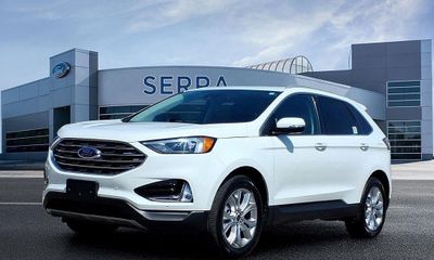 2024 Ford Edge Titanium