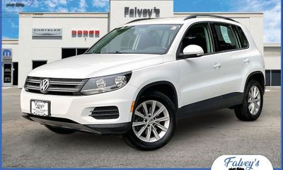 2018 Volkswagen Tiguan Limited 4Motion Base