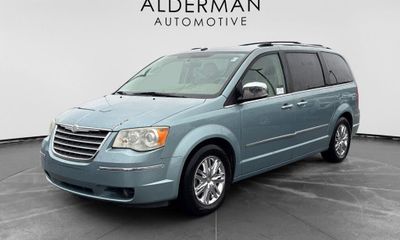 2010 Chrysler Town AND Country RT