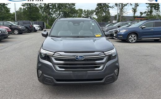 2025 Subaru Forester Premium Base