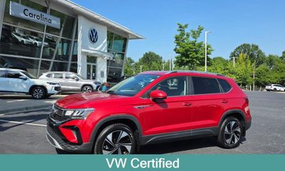 2024 Volkswagen Taos 4Motion SE