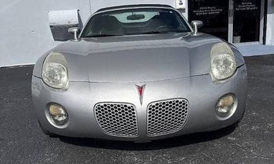 2006 Pontiac Solstice Convertible