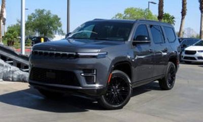 2026 Jeep Grand Wagoneer Base