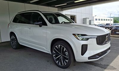 2026 Volvo XC90 Ultra Dark