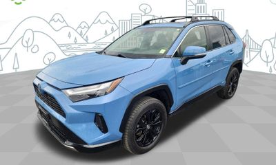 2023 Toyota RAV4 SE