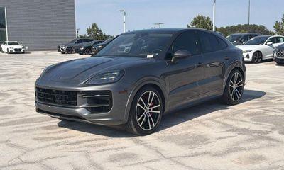 2024 Porsche Cayenne S