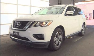 2017 Nissan Pathfinder S