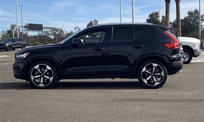 2019 Volvo XC40 Momentum