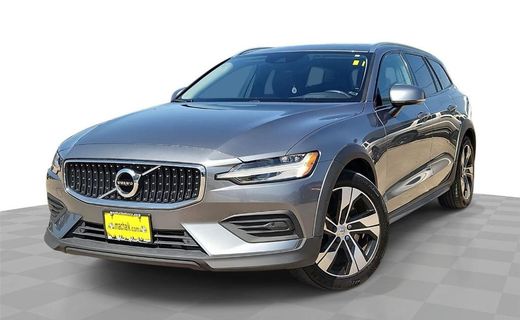 2020 Volvo V60CC Momentum