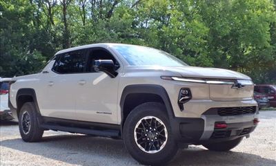 2026 Chevrolet Silverado 2TR