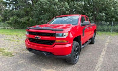 2017 Chevrolet Silverado Custom