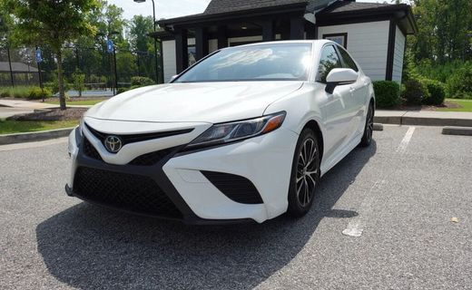 2018 Toyota Camry SE