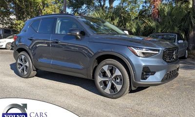 2026 Volvo XC40 Plus Dark