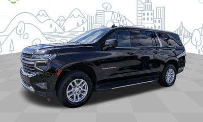 2024 Chevrolet Suburban LT