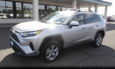 2025 Toyota RAV4 LE