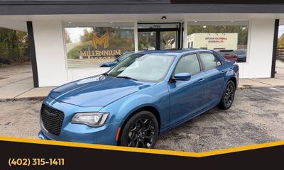 2022 Chrysler 300 Touring L
