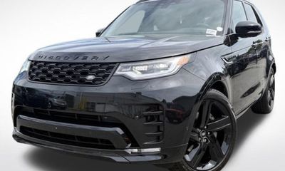 2026 Land Rover Discovery P360 Dynamic SE