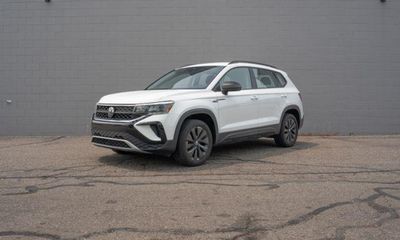 2023 Volkswagen Taos S W IQ