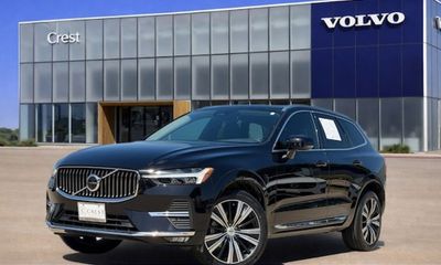 2023 Volvo XC60 Plus Bright