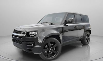 2024 Land Rover Defender 110 V8