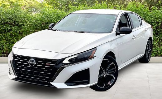 2023 Nissan Altima SR