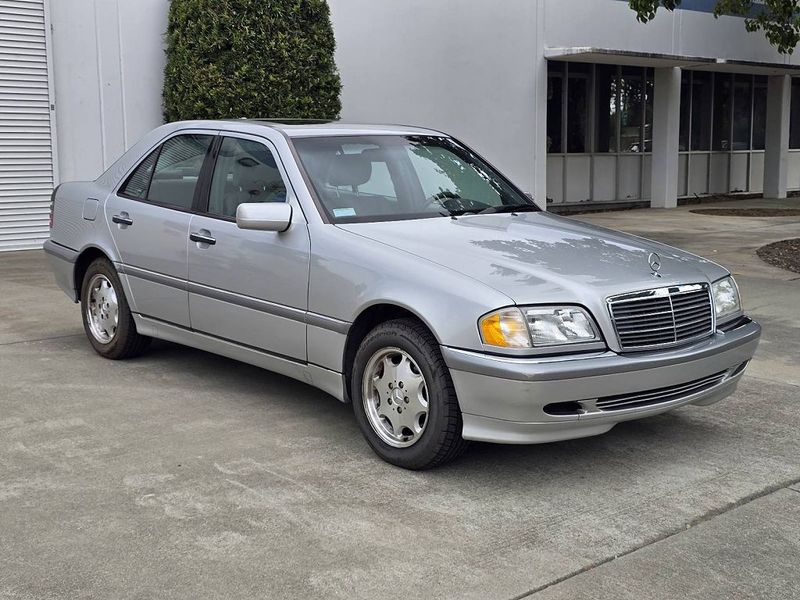 2000 Mercedes-Benz C-Class — a typically priced live listing