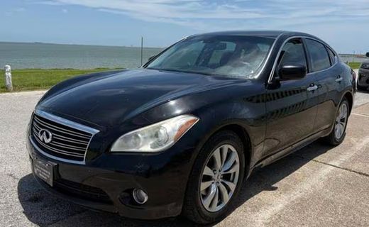 2013 Infiniti M56