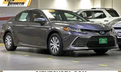 2022 Toyota Camry LE