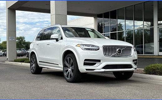 2025 Volvo XC90 Plus Bright