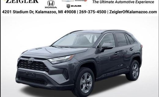2025 Toyota RAV4 XLE