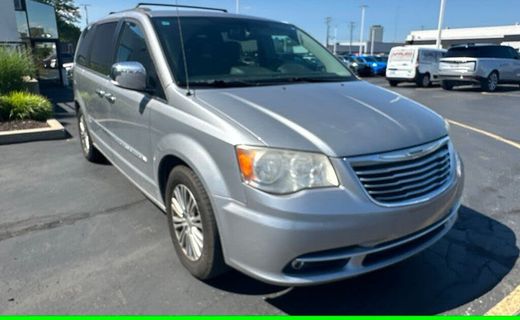 2014 Chrysler Town AND Country Touring L