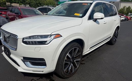 2023 Volvo XC90 Plus Bright