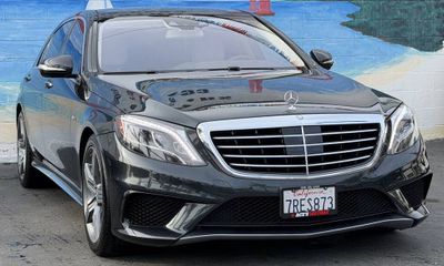 2015 Mercedes-Benz S-Class S63 AMG 4