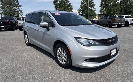 2023 Chrysler Voyager LX