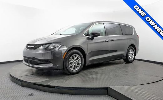 2023 Chrysler Voyager LX