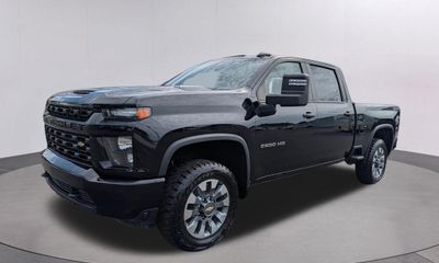 2023 Chevrolet Silverado HD Custom