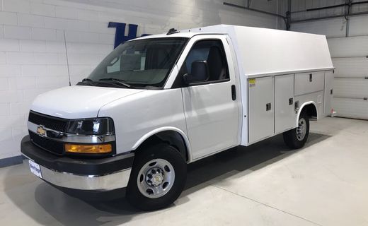2025 Chevrolet Express 3500 Cutaway 139